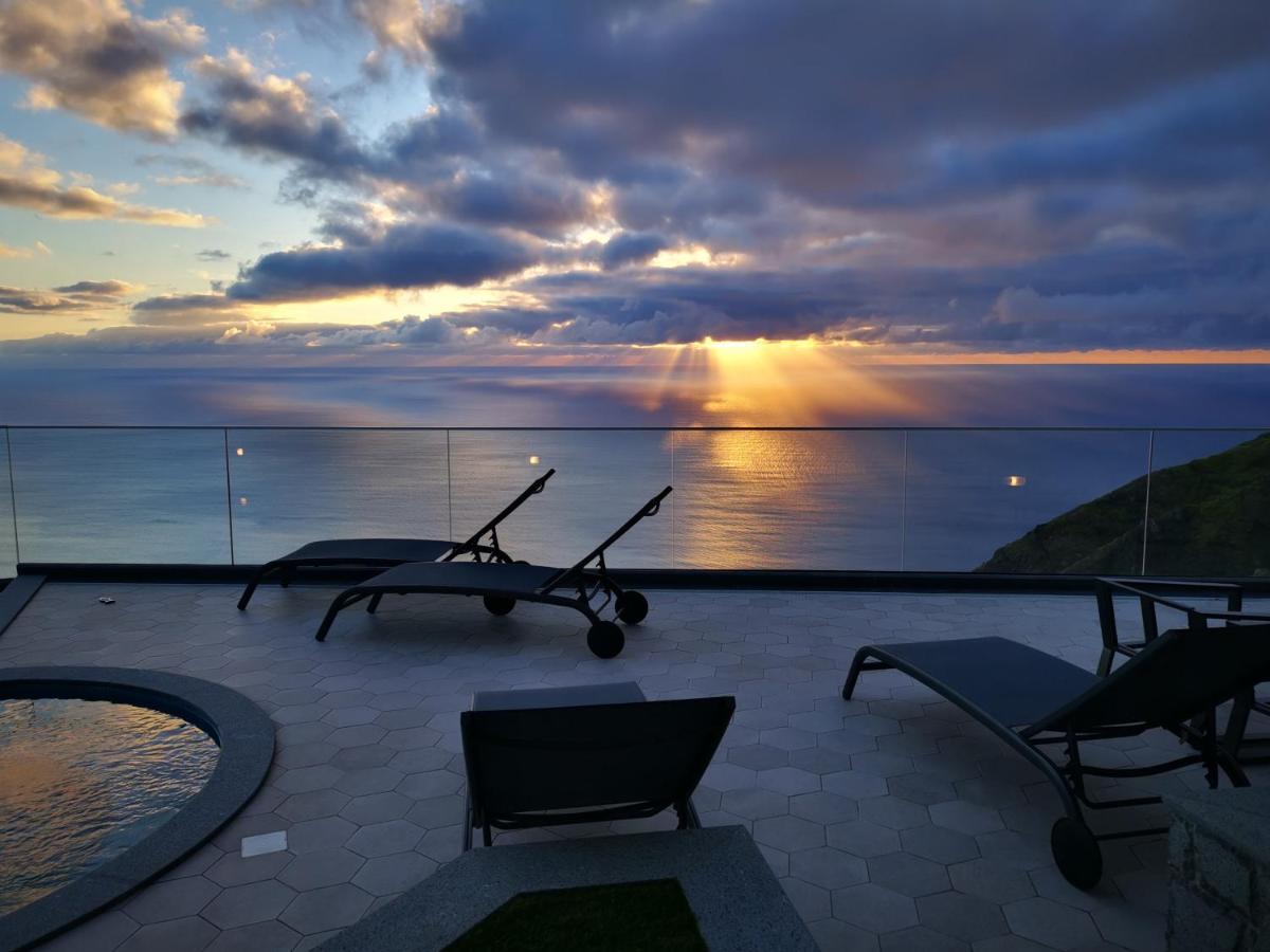 The Cliffhouse By Lovelystay Fajã da Ovelha Exterior photo